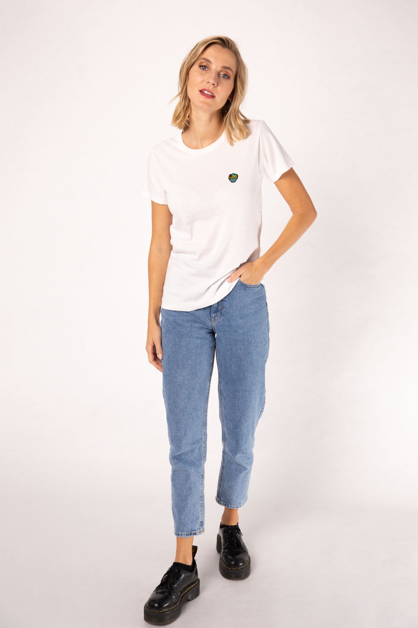 Ramen | Besticktes Frauen Bio Baumwoll T-Shirt