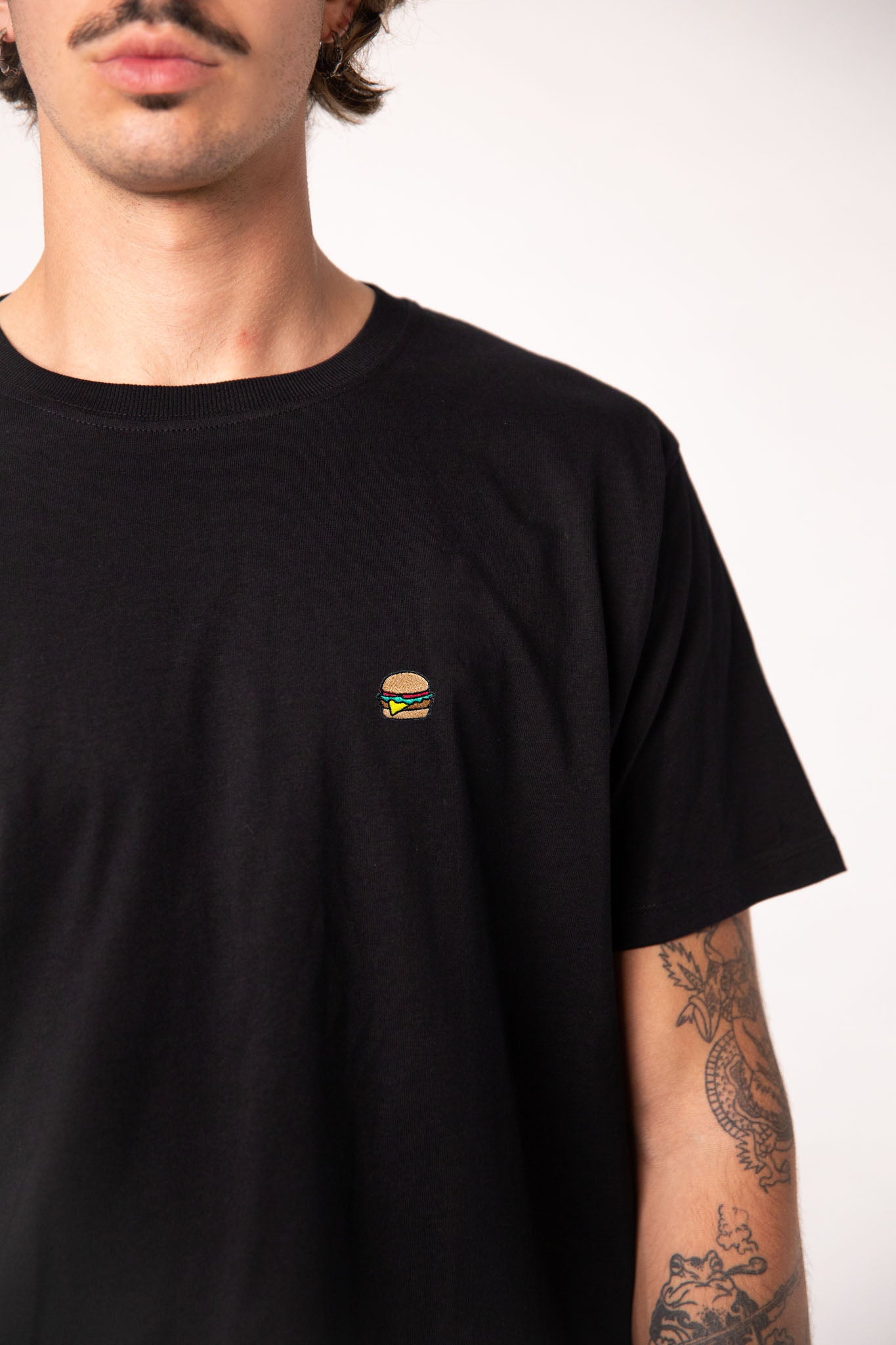Burger | Besticktes Männer Bio Baumwoll T-Shirt