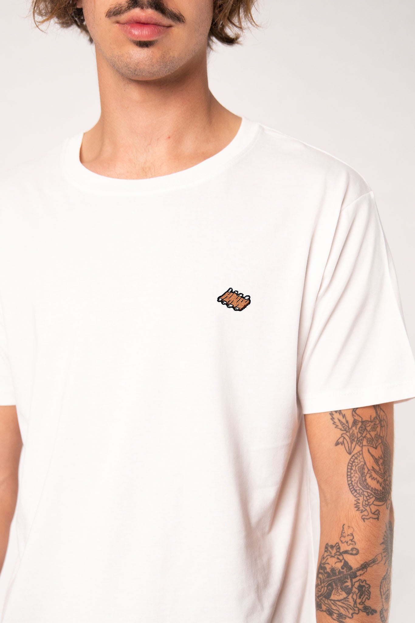 Rippchen  | Besticktes Männer Bio Baumwoll T-Shirt