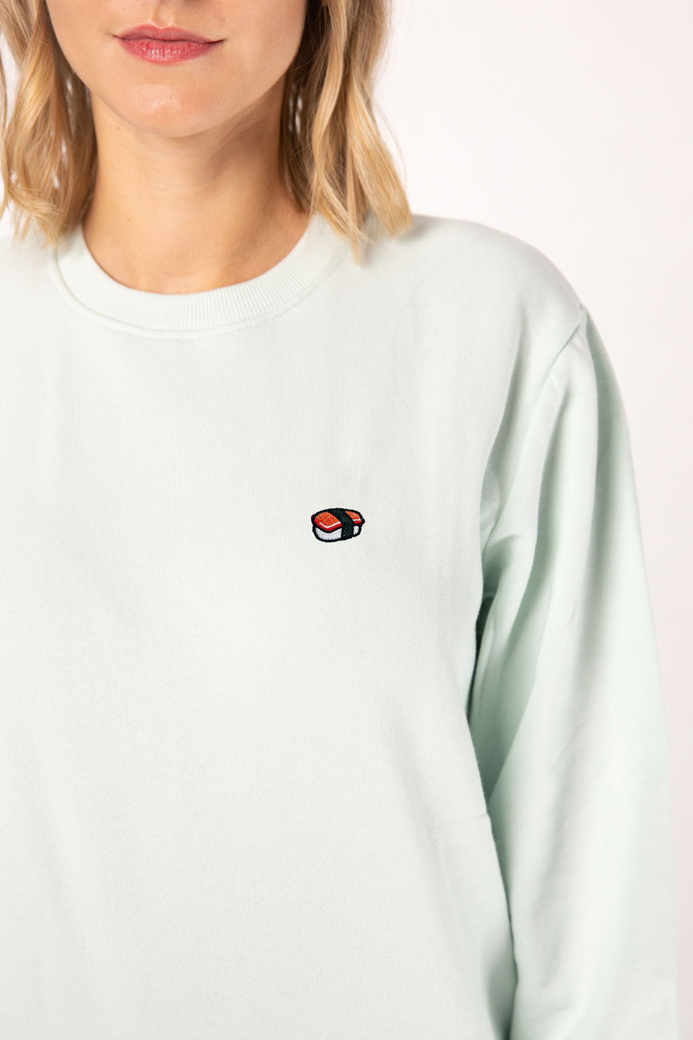 Sushi Nigiri | Bestickter Bio-Baumwoll Frauen Pullover