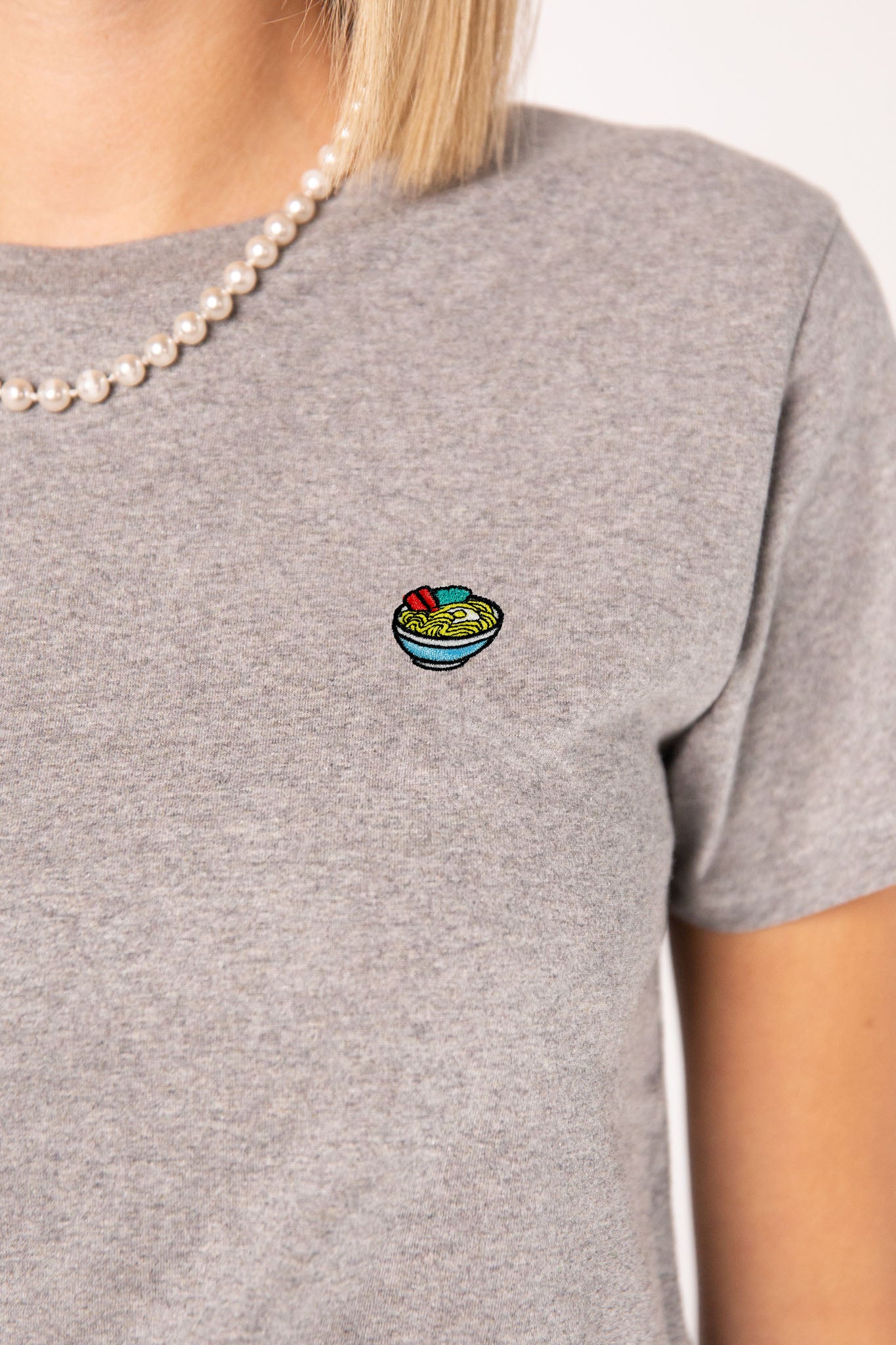 Ramen | Besticktes Frauen Bio Baumwoll T-Shirt
